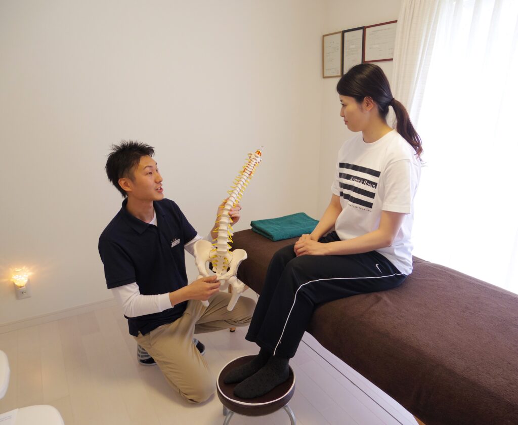 alt="さいたま市で交通事故に強い整骨院reposeの施術スペース