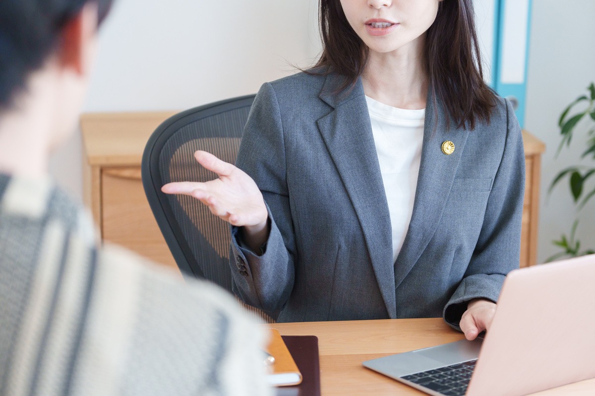 1.不倫慰謝料を請求されたとき、相談する弁護士は「3つのポイント」で選びましょう