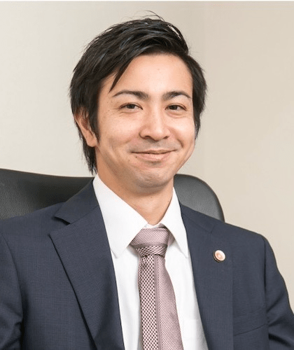上間貞史弁護士のプロフィール画像