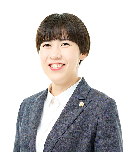 弁護士　毛利朱李