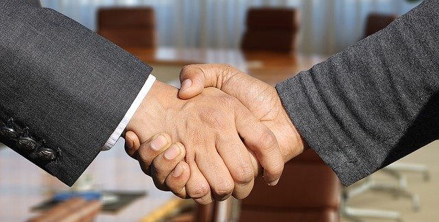 事業譲渡におけるのれんとは？償却期間や算出方法についても解説！