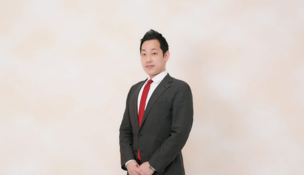 新出 雄亮