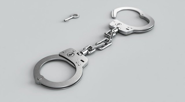 盗撮の示談金相場｜高額請求される？示談しないとどうなる？